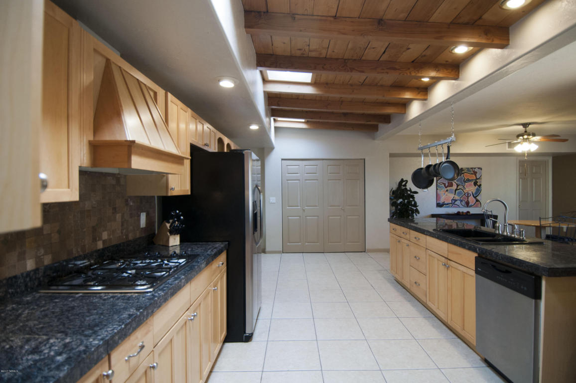 1935 E Lind Rd, Tucson, AZ 85719 photo 10