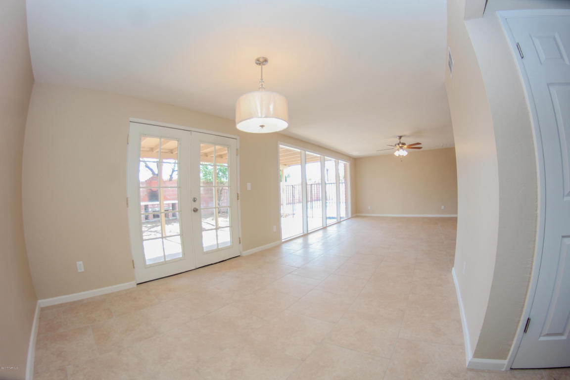 7526 E 34th St, Tucson, AZ 85710 photo 12