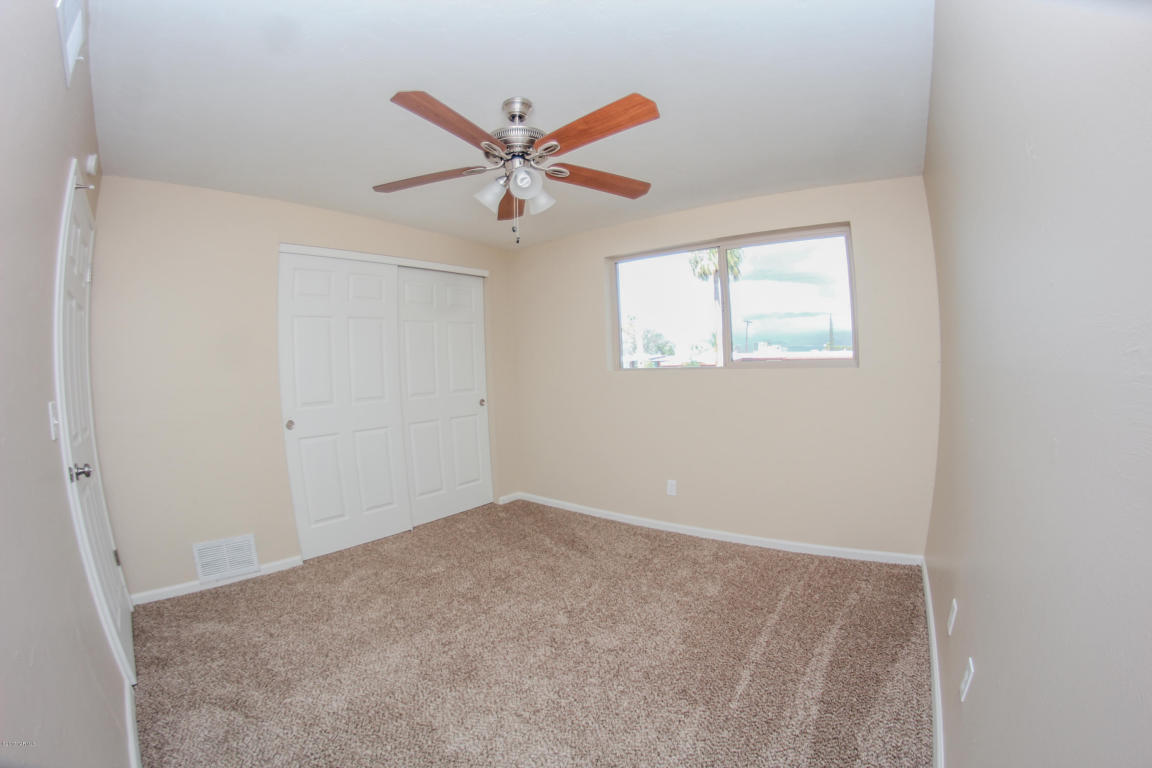 7526 E 34th St, Tucson, AZ 85710 photo 9
