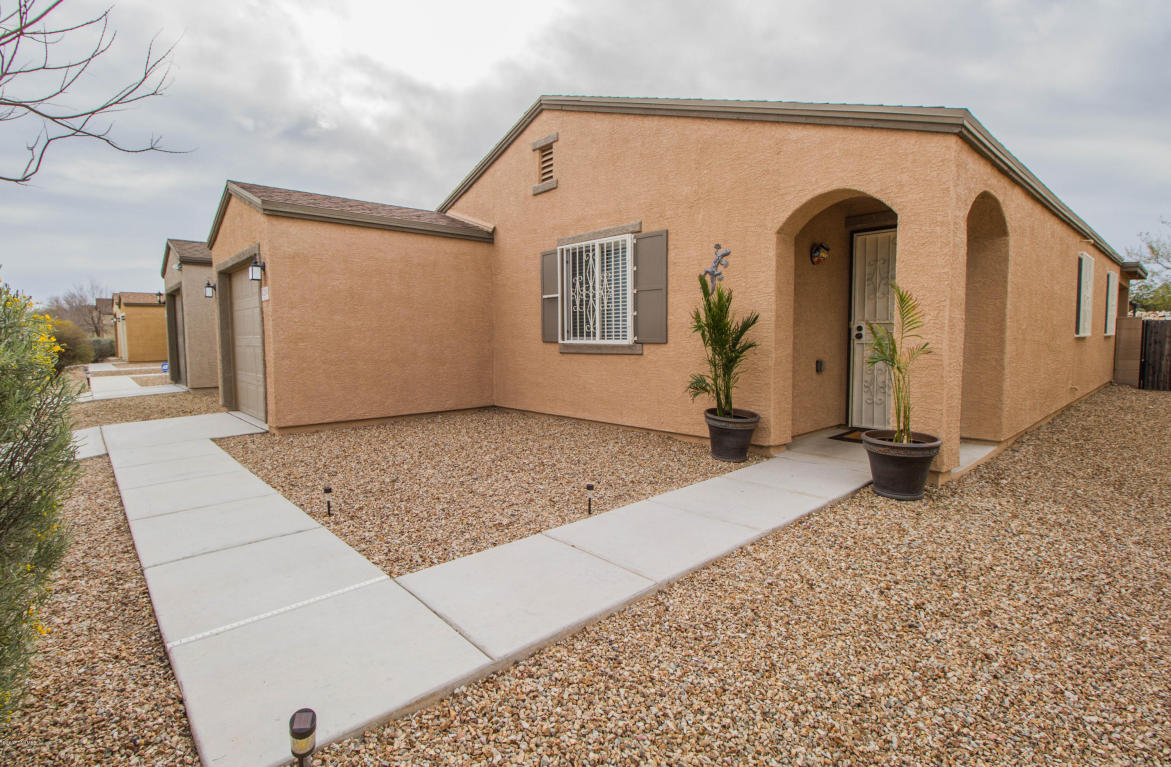 5240 E Desert Straw Ln, Tucson, AZ 85756 photo 3