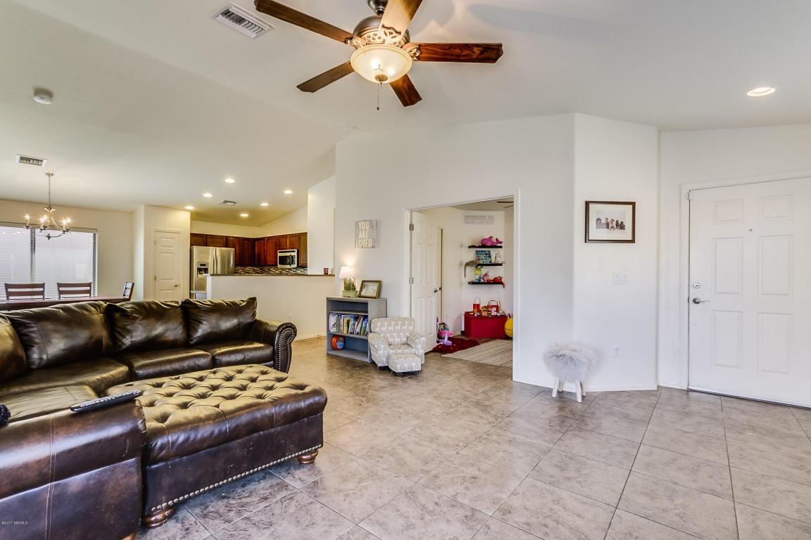 4137 E Shadow Branch Dr, Tucson, AZ 85756 photo 3