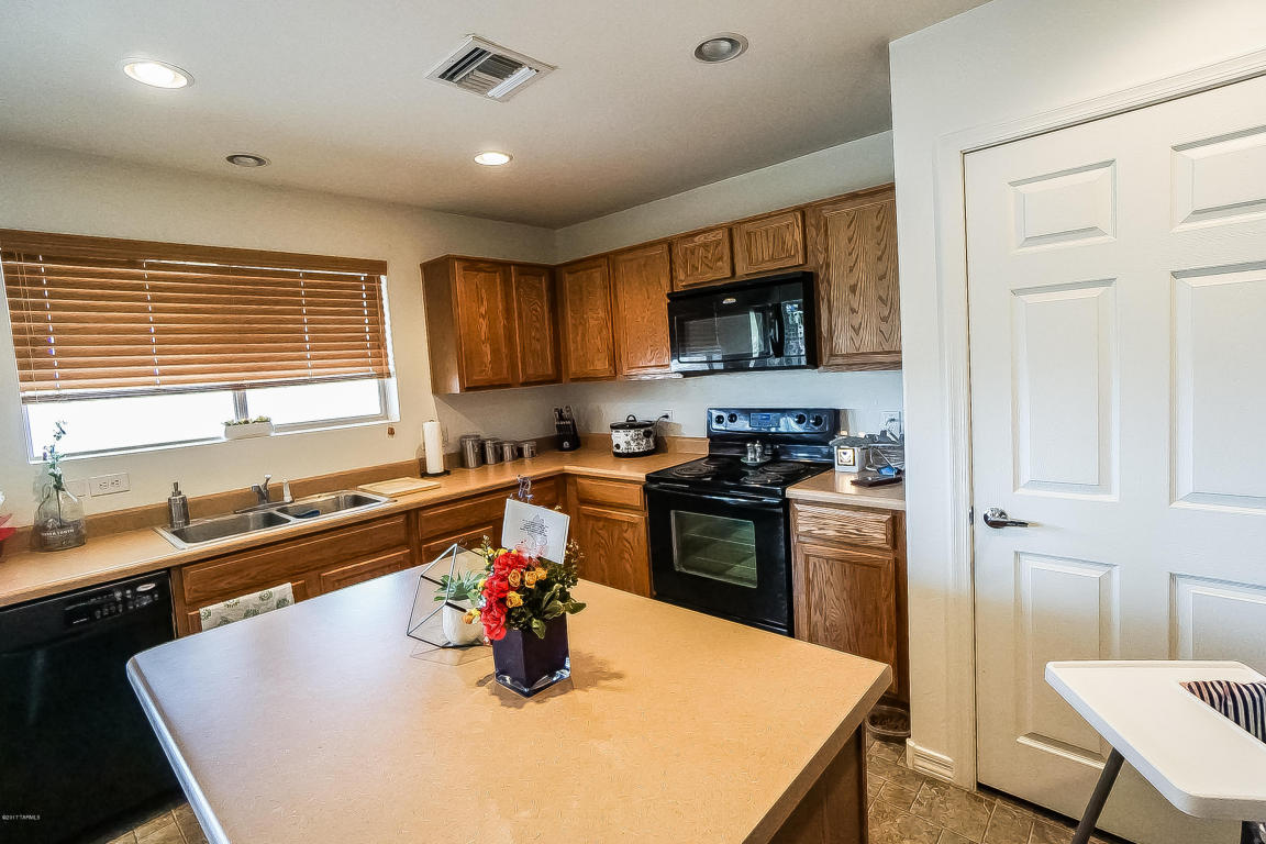 5307 E Desert Straw Ln, Tucson, AZ 85756 photo 12