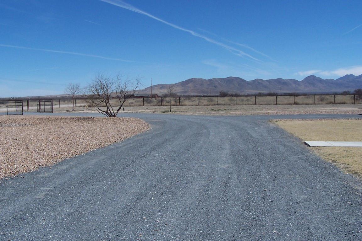 533 W Iron Rose Rd, Willcox, AZ 85643 photo 2