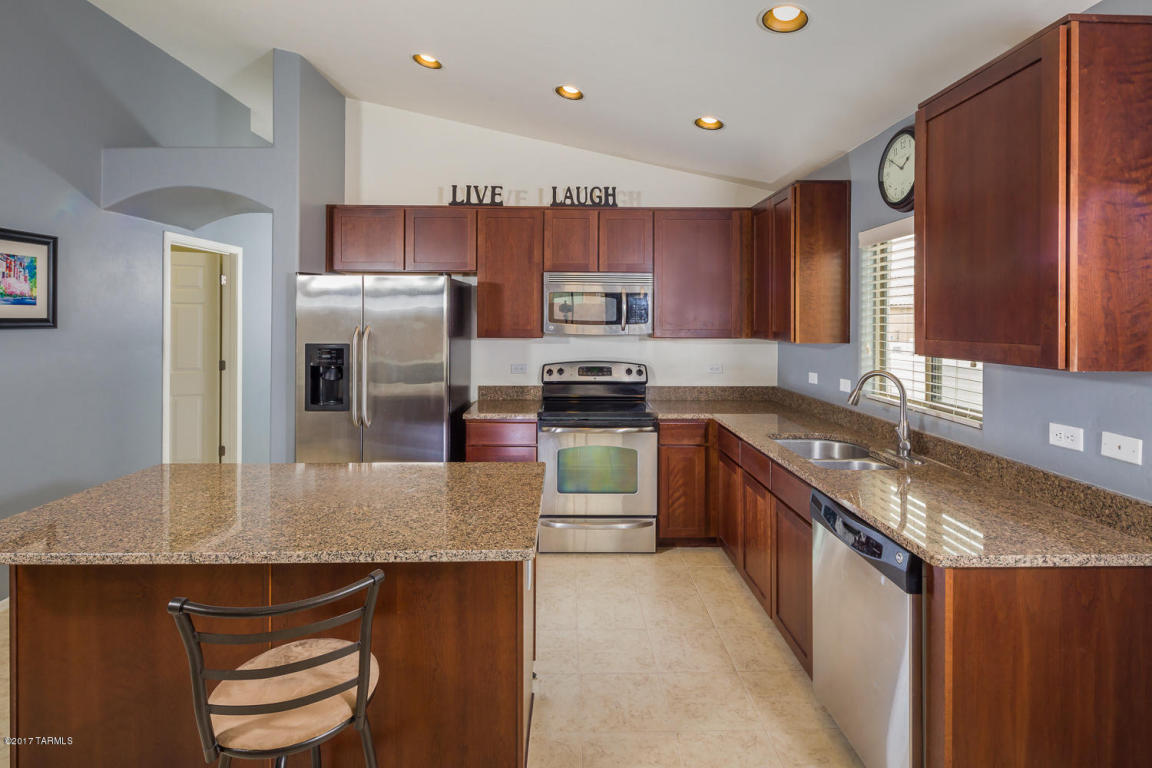 7157 E Bloomtree Ln, Tucson, AZ 85756 photo 3