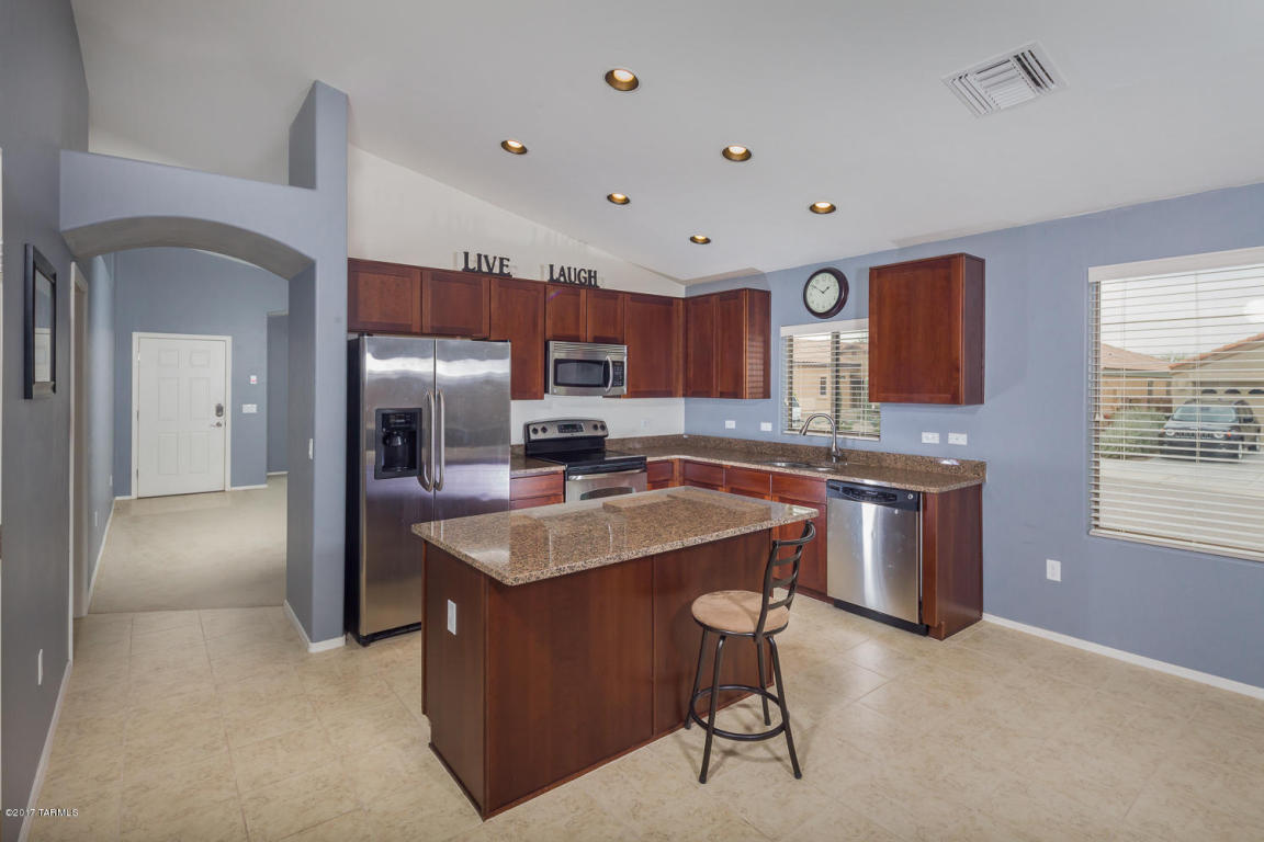 7157 E Bloomtree Ln, Tucson, AZ 85756 photo 4