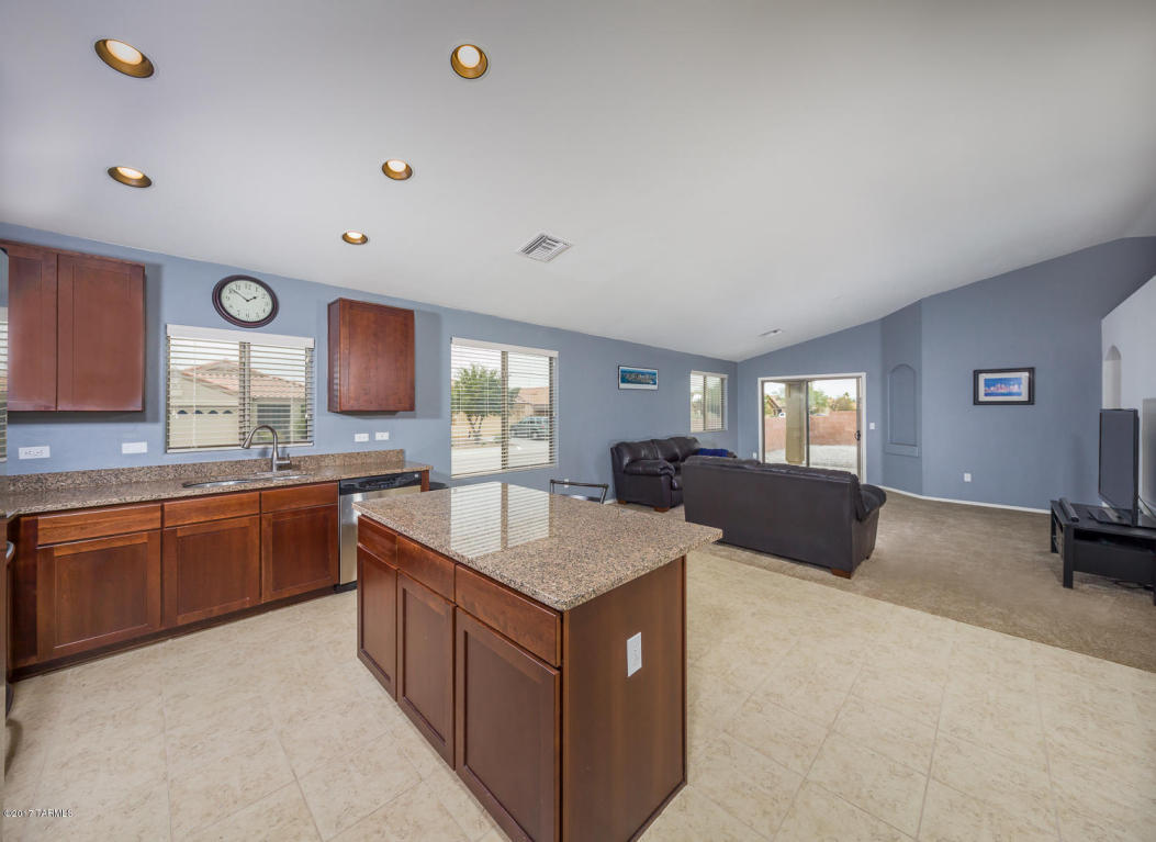 7157 E Bloomtree Ln, Tucson, AZ 85756 photo 5
