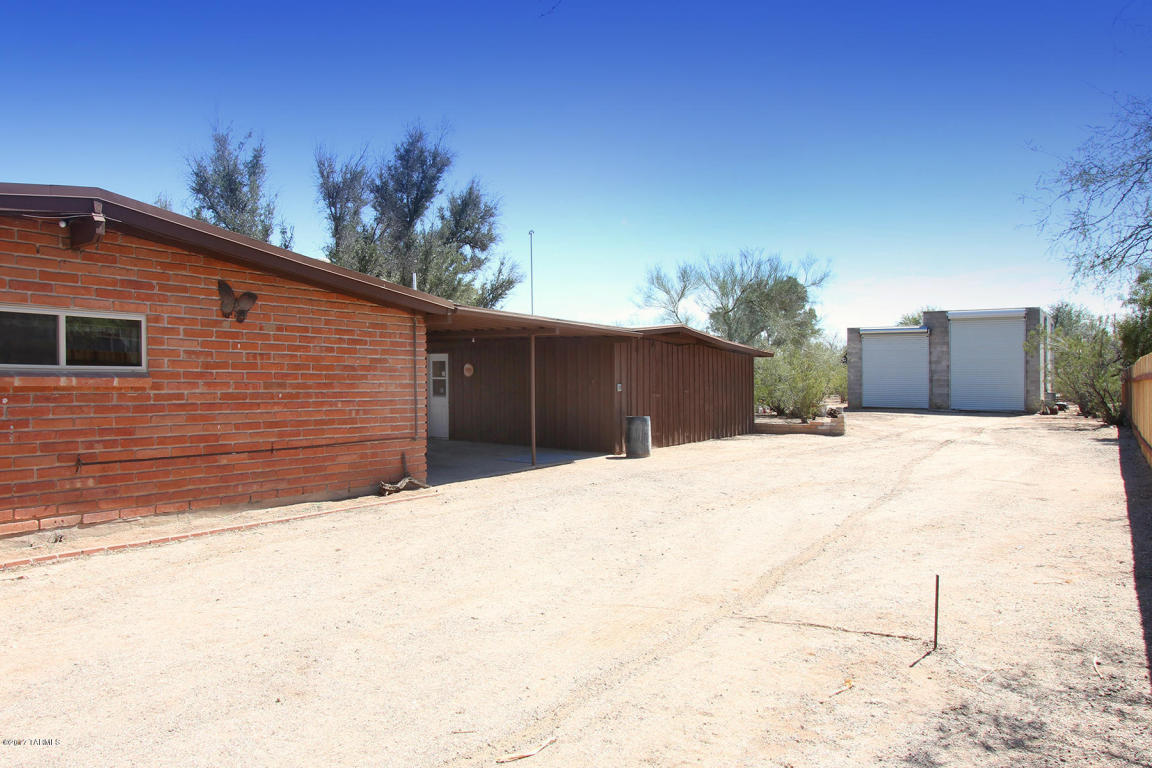 1630 E Greenlee Rd, Tucson, AZ 85719 photo 5