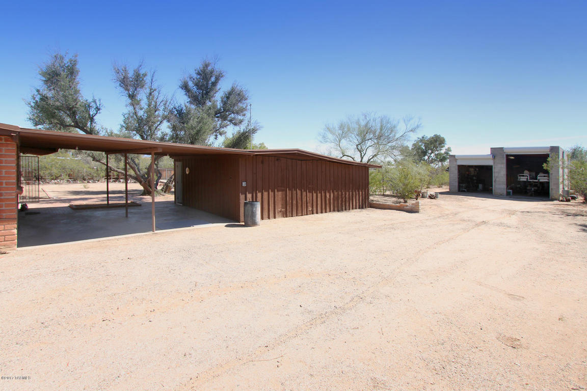 1630 E Greenlee Rd, Tucson, AZ 85719 photo 6