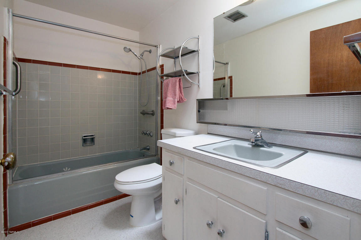 1630 E Greenlee Rd, Tucson, AZ 85719 photo 25