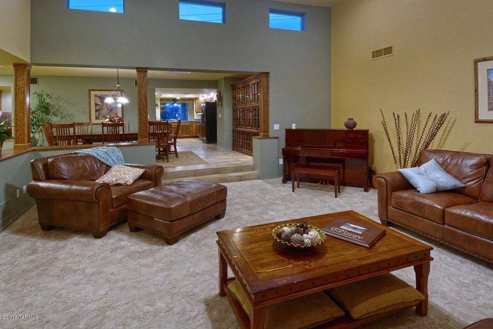  5635 E Shadow Ridge Dr, Tucson, AZ 85750 photo 3