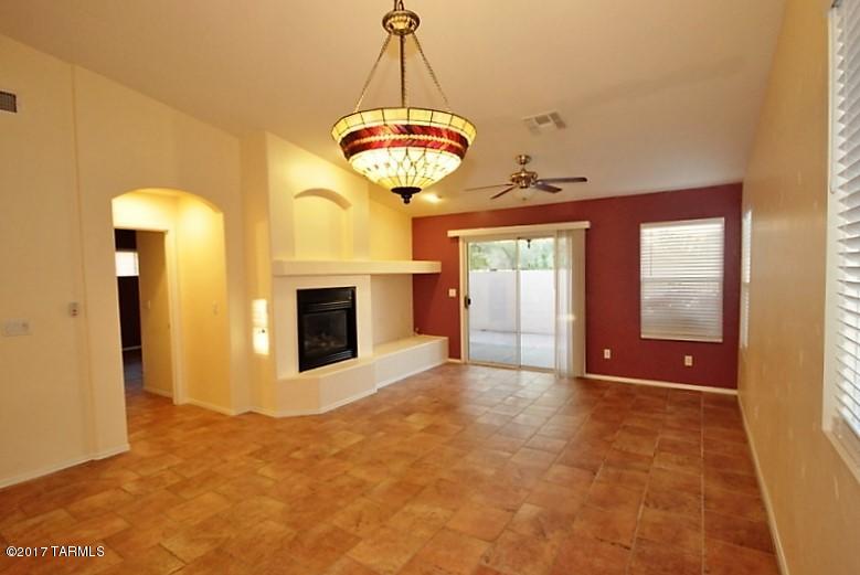 5154 E Circulo Las Cabanas, Tucson, AZ 85711 photo 2