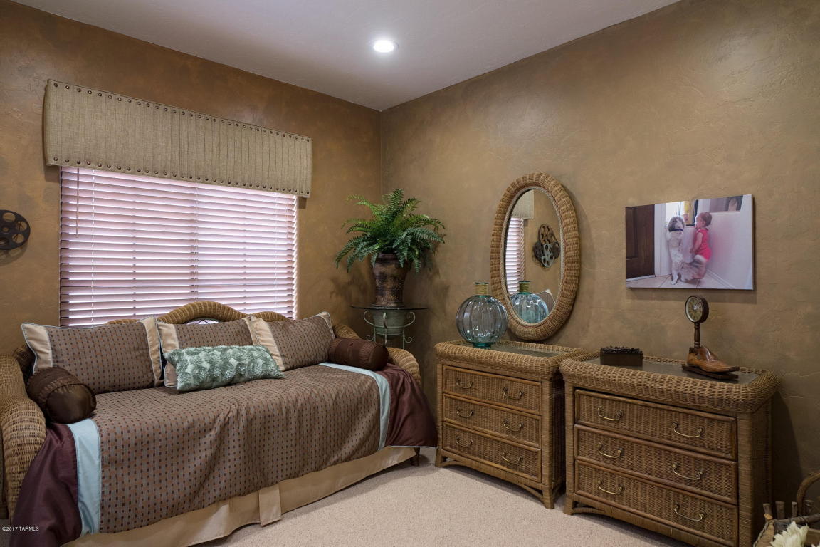 5590 E Binghampton Dr, Tucson, AZ 85712 photo 20