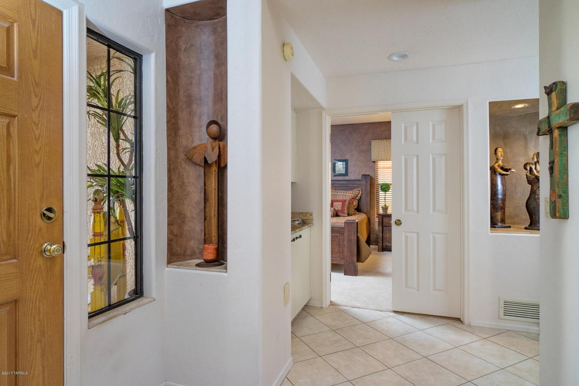 5590 E Binghampton Dr, Tucson, AZ 85712 photo 2