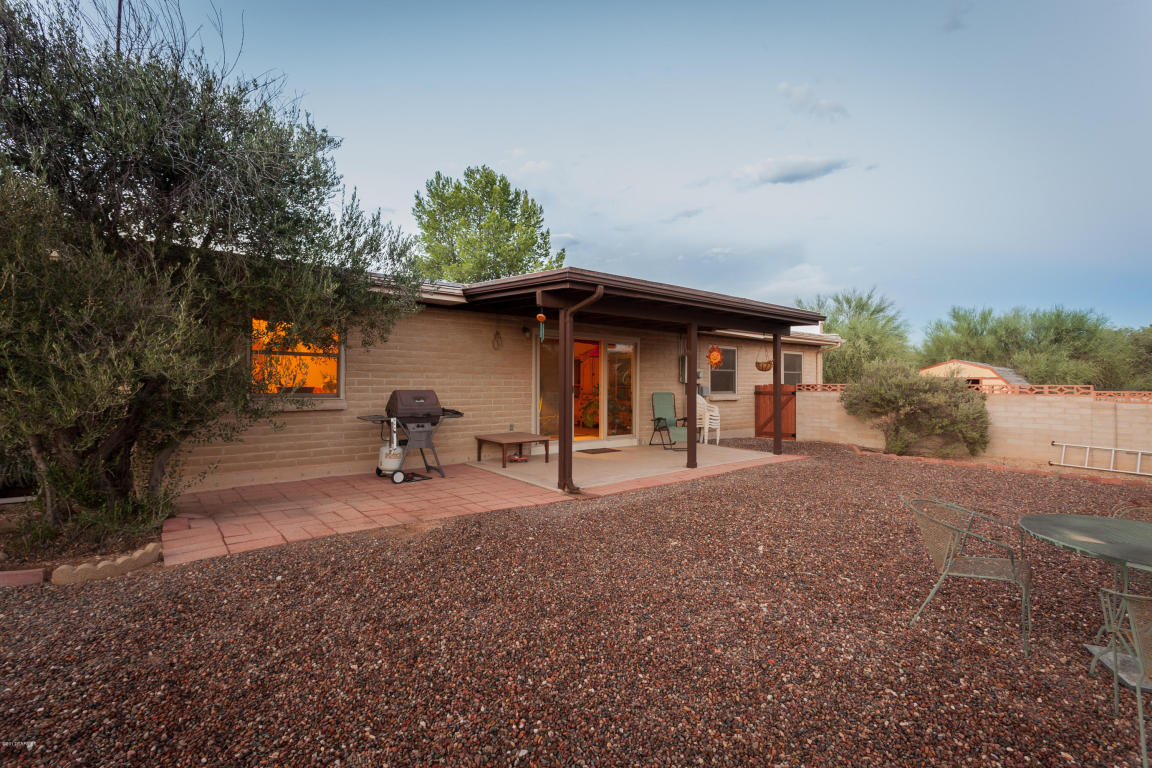 8150 E Cloud Rd, Tucson, AZ 85750 photo 2