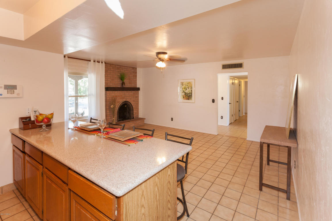 8150 E Cloud Rd, Tucson, AZ 85750 photo 6