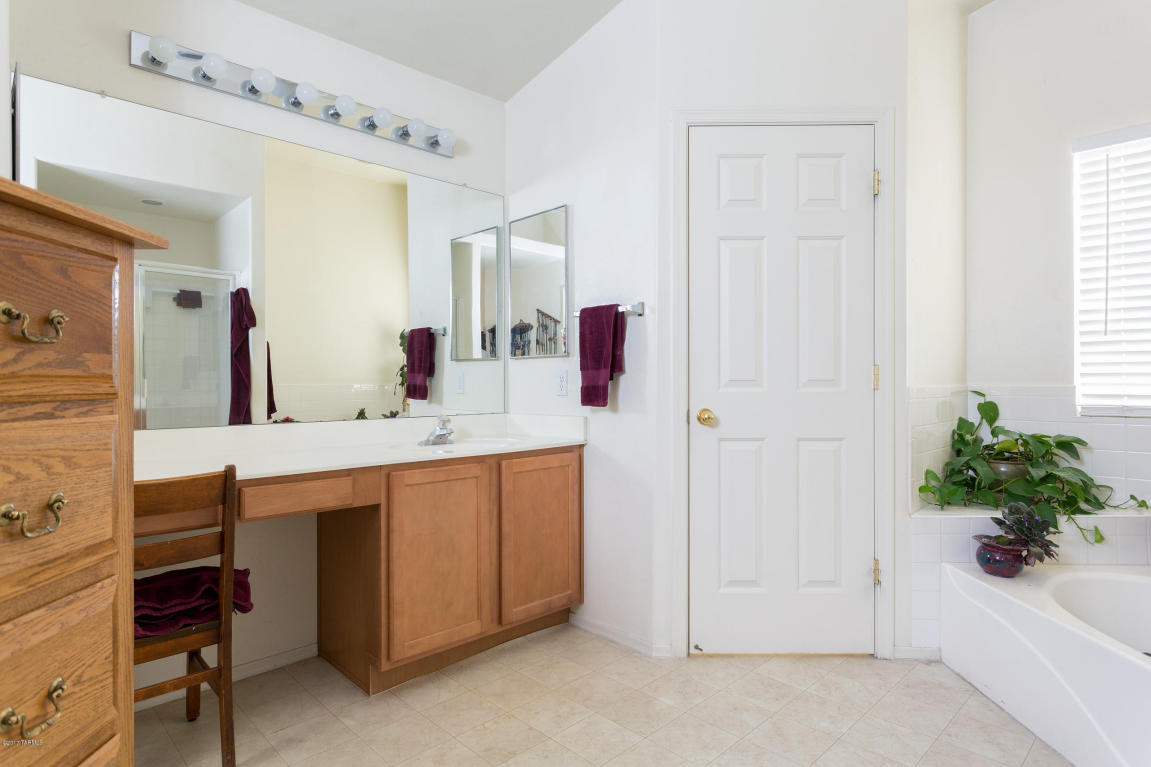 10266 E Buffaloberry Loop, Tucson, AZ 85748 photo 19