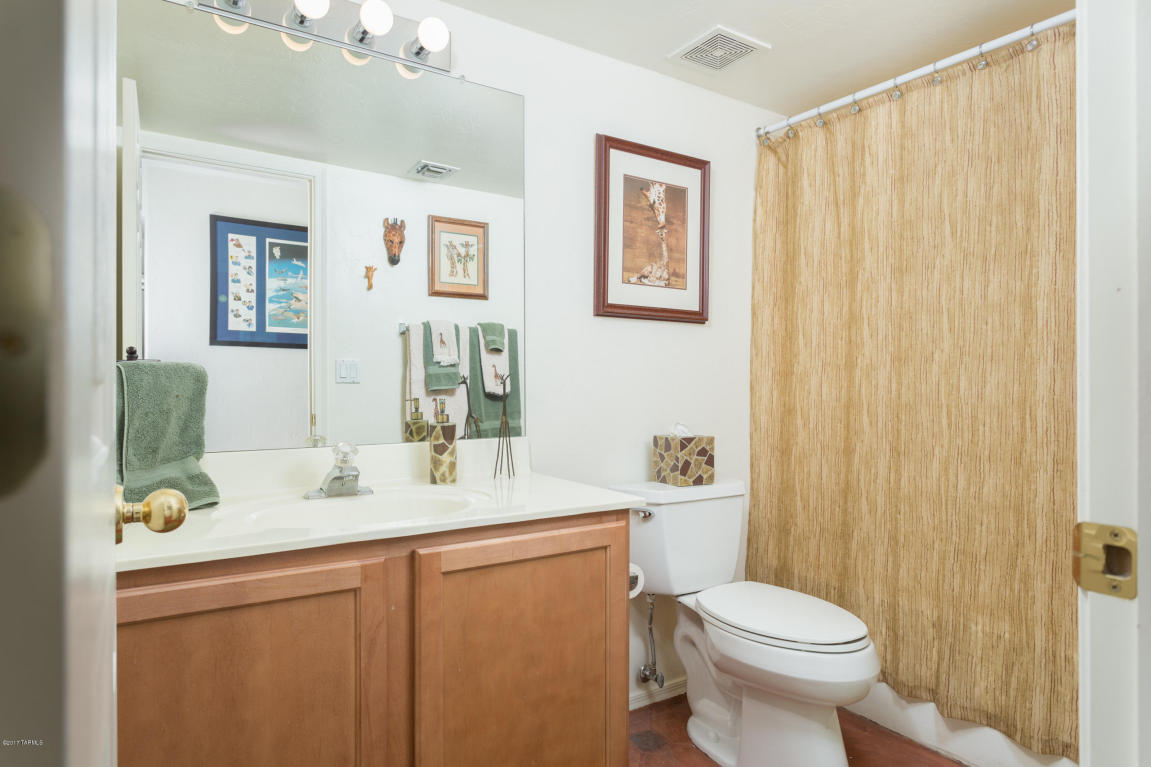 10266 E Buffaloberry Loop, Tucson, AZ 85748 photo 8