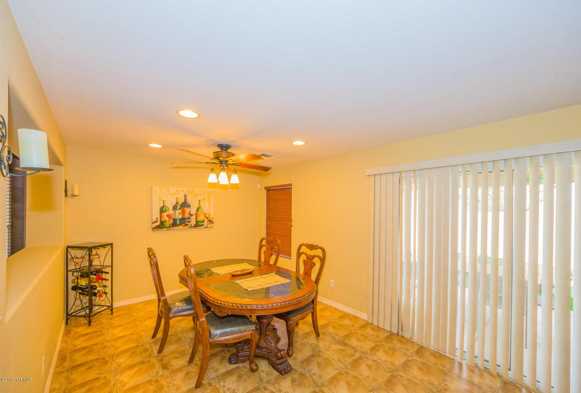 6189 E Stonechat Dr, Tucson, AZ 85756 photo 9