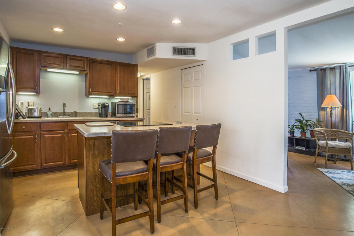 8249 E Beverly St, Tucson, AZ 85710 photo 9