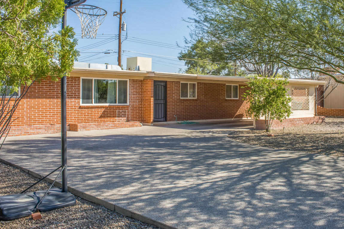 8249 E Beverly St, Tucson, AZ 85710 photo 3