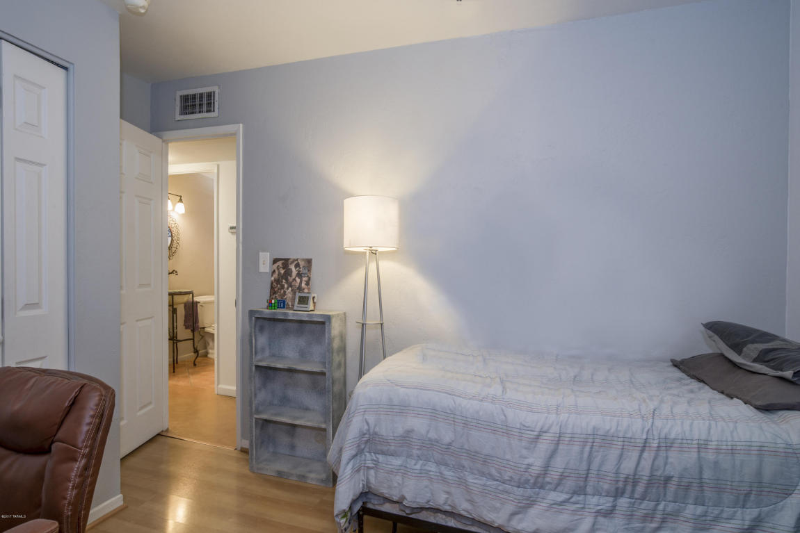 8249 E Beverly St, Tucson, AZ 85710 photo 22