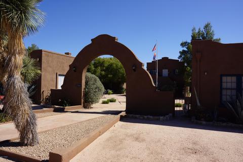 2340 E 8th St, Tucson, AZ 85719 photo 1