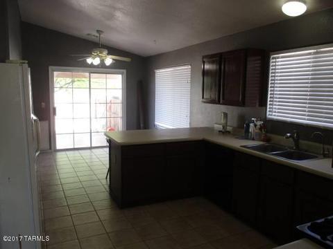 8438 S Via Del Junco, Tucson, AZ 85747 photo 4