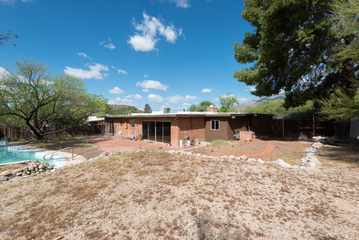 8840 E Hawk Pl, Tucson, AZ 85749 photo 17