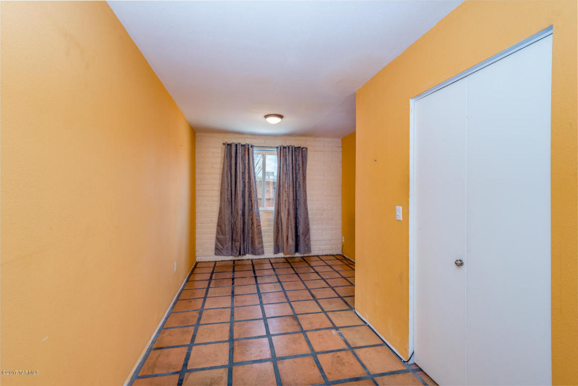 8840 E Hawk Pl, Tucson, AZ 85749 photo 15