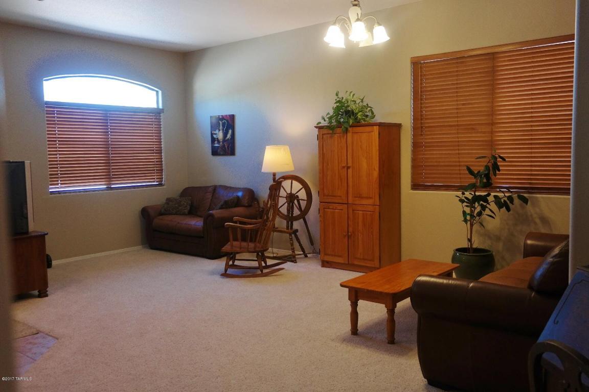 10538 E Heartleaf Dr, Tucson, AZ 85747 photo 2