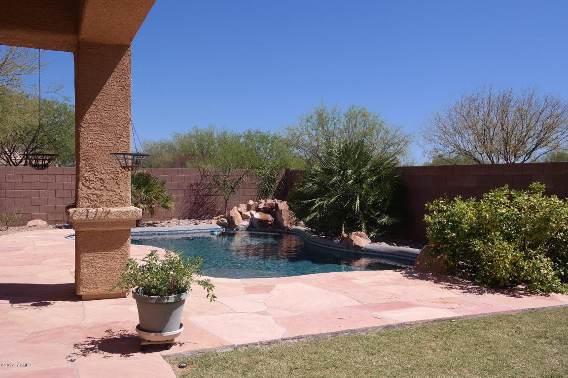 10538 E Heartleaf Dr, Tucson, AZ 85747 photo 16