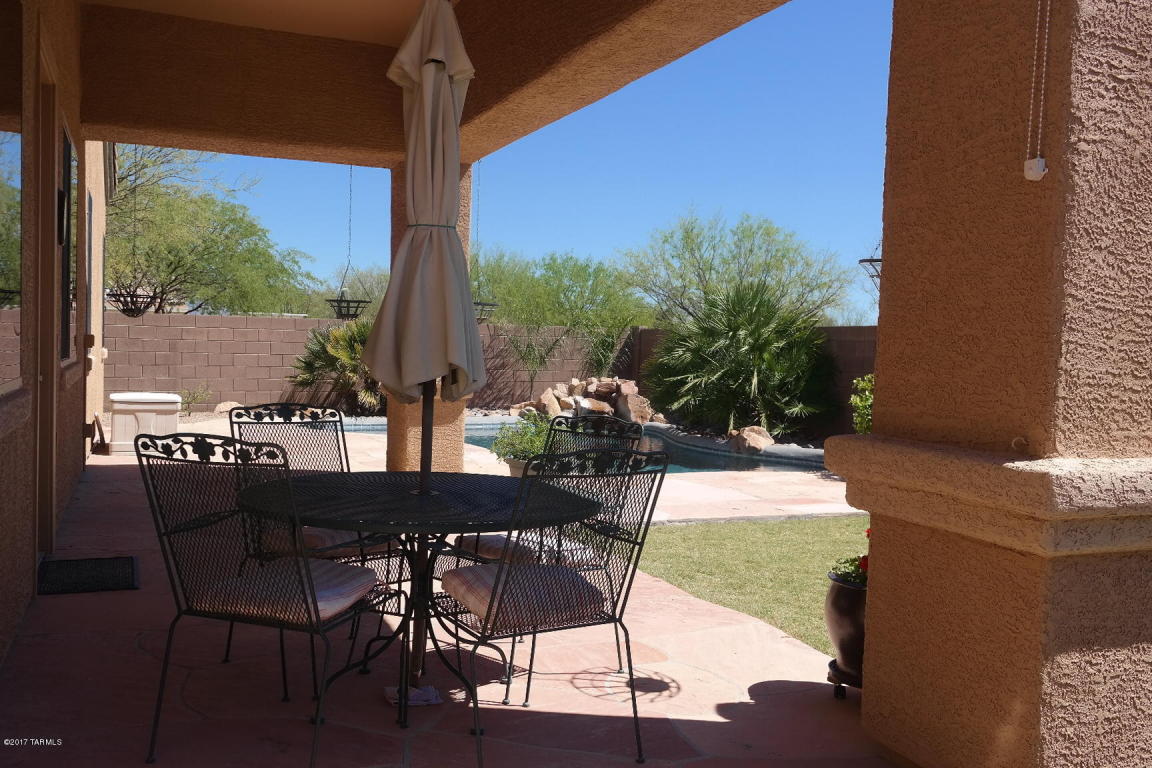 10538 E Heartleaf Dr, Tucson, AZ 85747 photo 32