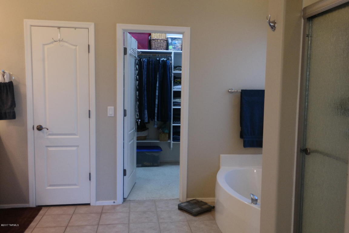 10538 E Heartleaf Dr, Tucson, AZ 85747 photo 11