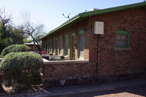 725 E 10th St, Tucson, AZ 85719 photo 1