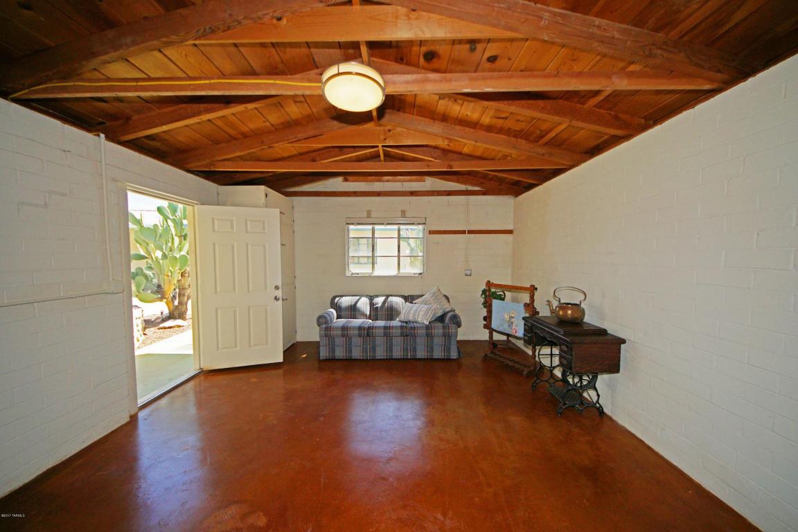 2201 E Hampton St, Tucson, AZ 85719 photo 14