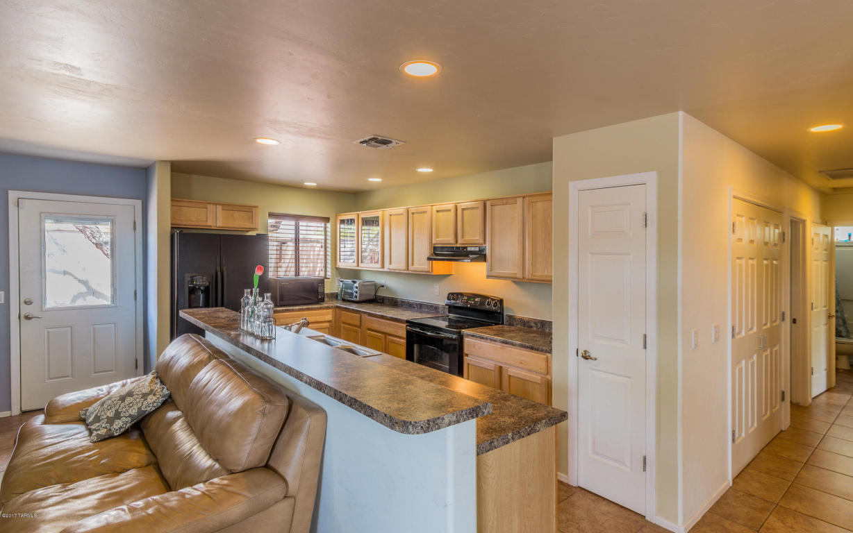 237 E Waverly St, Tucson, AZ 85705 photo 3