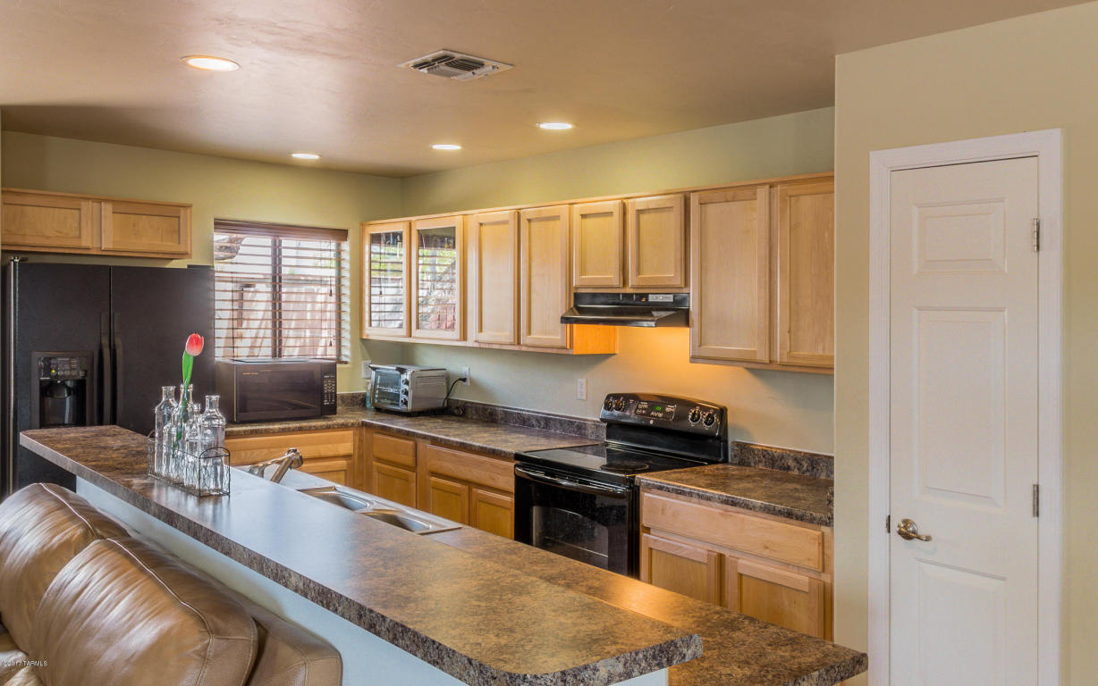 237 E Waverly St, Tucson, AZ 85705 photo 2