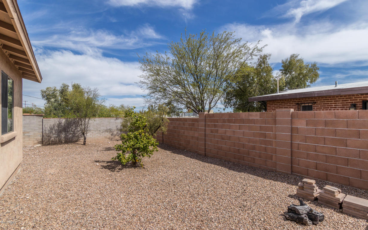 237 E Waverly St, Tucson, AZ 85705 photo 21