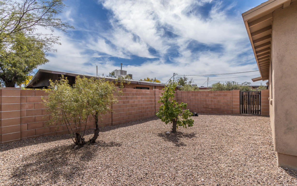 237 E Waverly St, Tucson, AZ 85705 photo 22