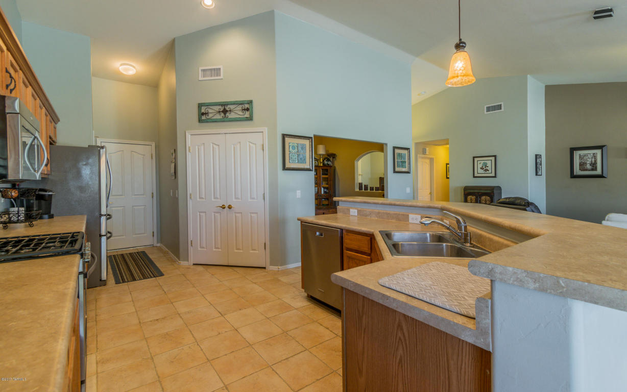 968 S Grantham Dr, Vail, AZ 85641 photo 6