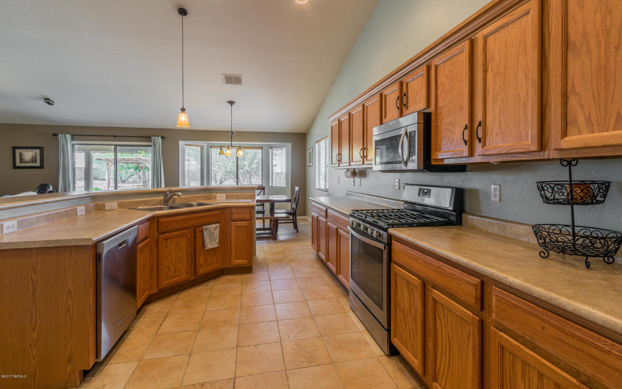 968 S Grantham Dr, Vail, AZ 85641 photo 5