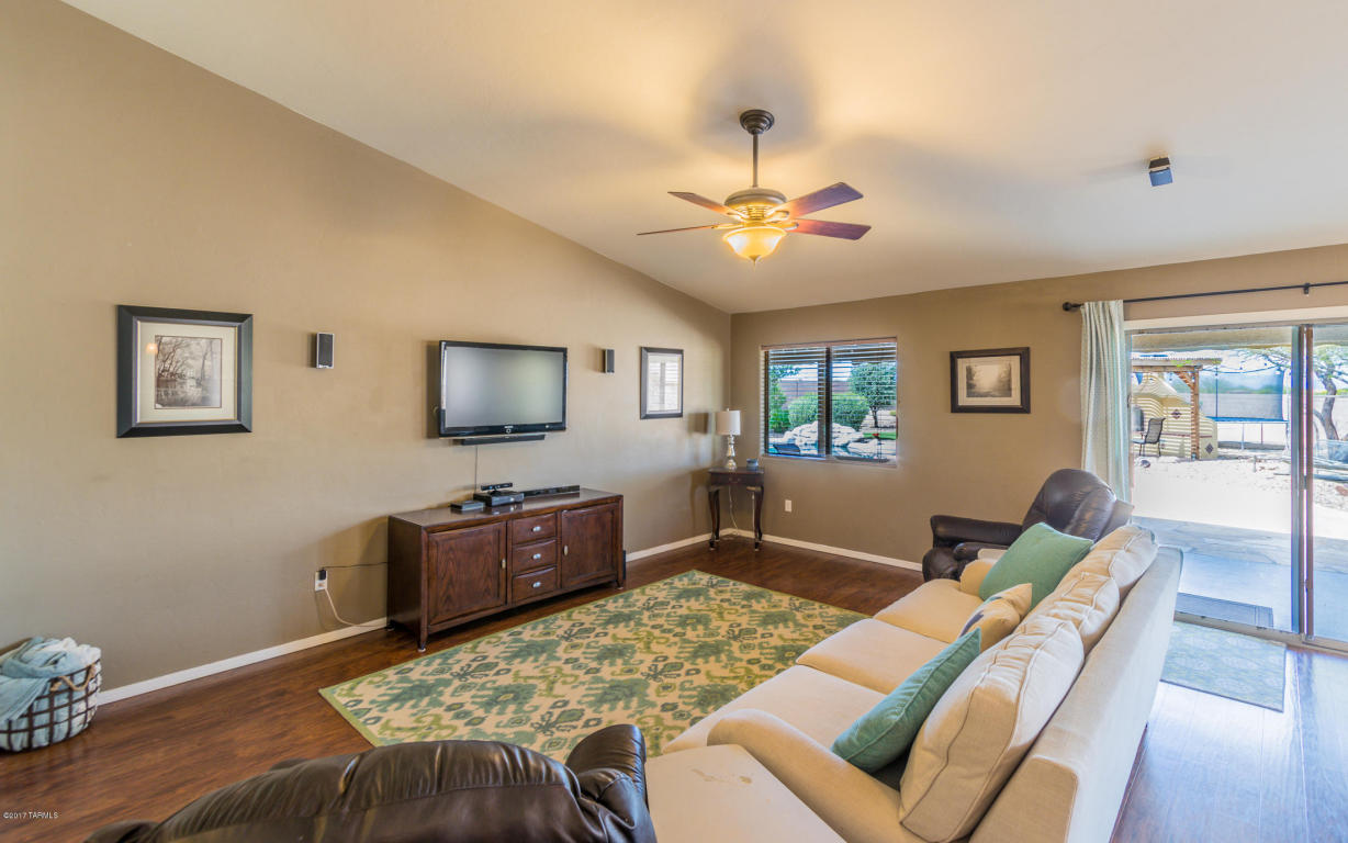 968 S Grantham Dr, Vail, AZ 85641 photo 10