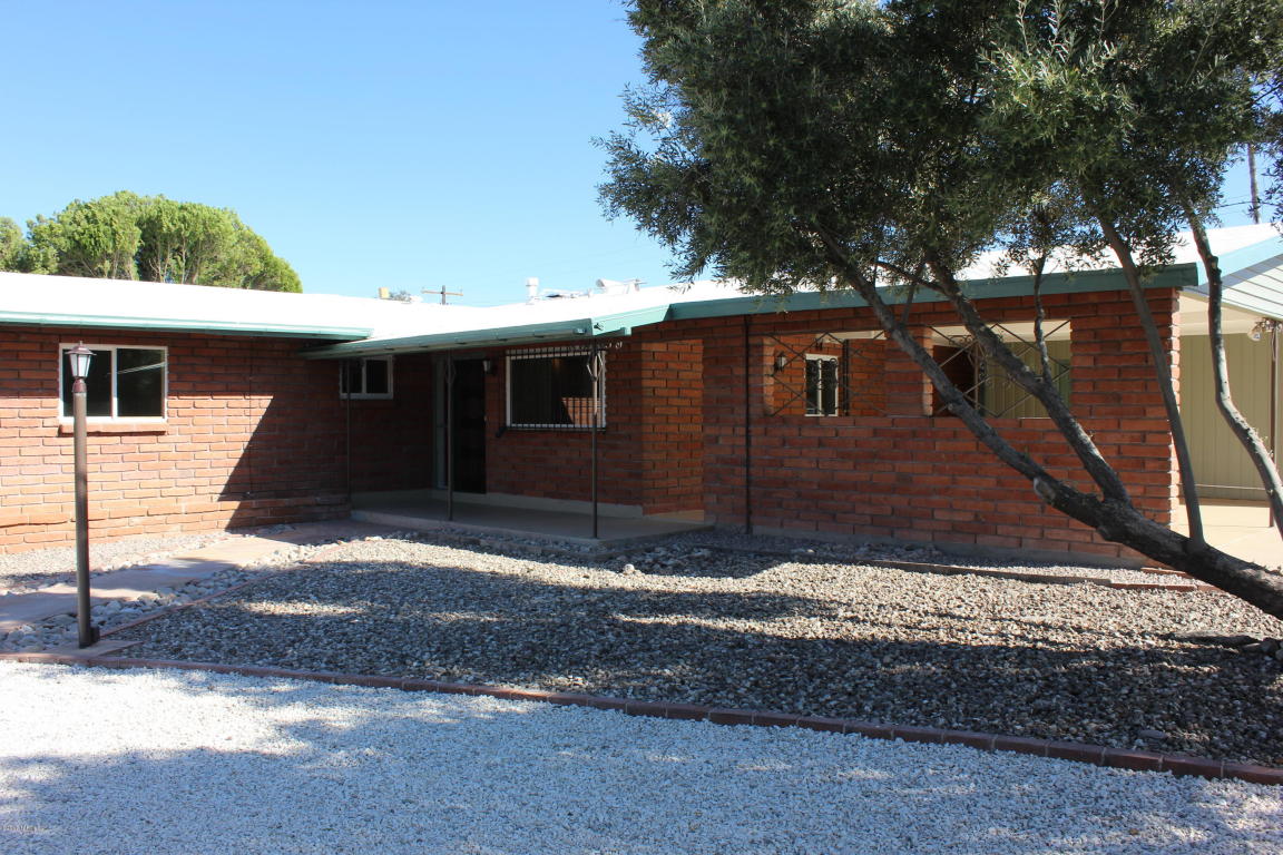 5802 E Baker St, Tucson, AZ 85711 photo 2