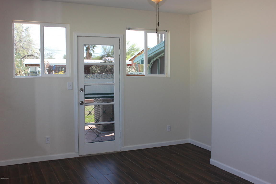 5802 E Baker St, Tucson, AZ 85711 photo 9