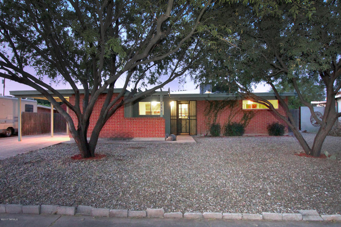 7950 E 20th Pl, Tucson, AZ 85710 photo 1