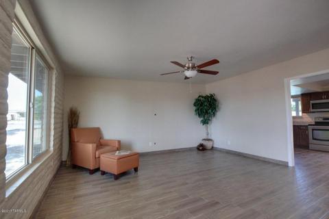 8432 E Beverly St, Tucson, AZ 85710 photo 4