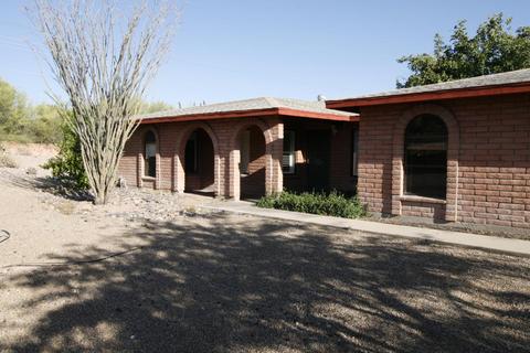 8960 E Saddleback Dr, Tucson, AZ 85749 photo 5