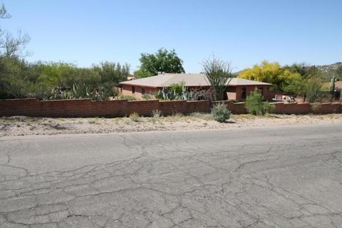 8960 E Saddleback Dr, Tucson, AZ 85749 photo 4
