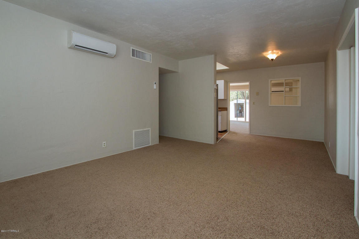 4757 E Montecito St, Tucson, AZ 85711 photo 2