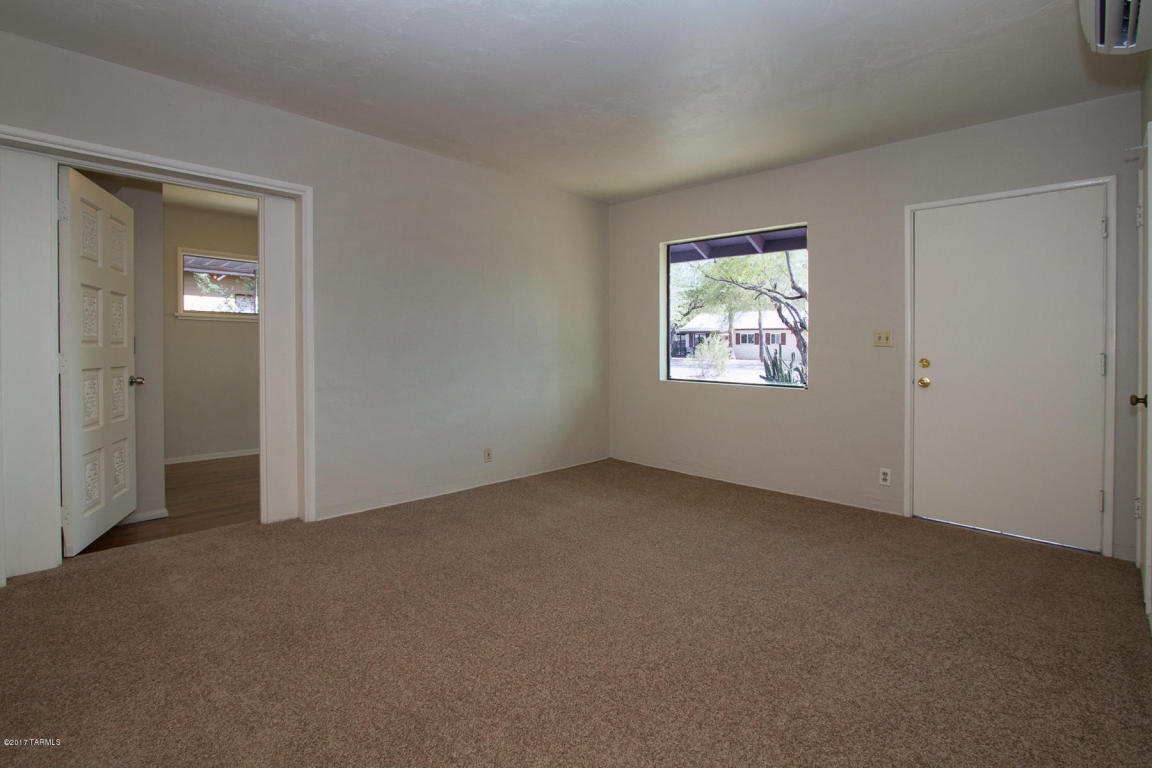 4757 E Montecito St, Tucson, AZ 85711 photo 3